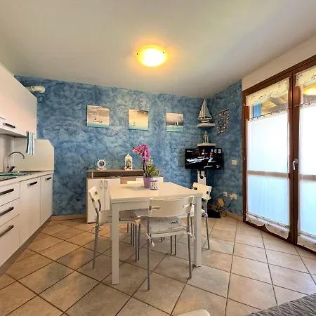 Porto Antico Village *