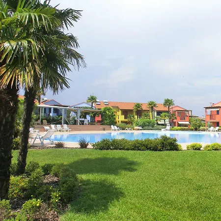 Porto Antico Village Apartmán *