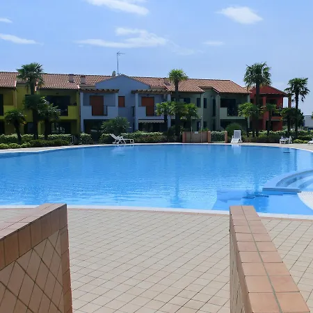 Porto Antico Village *